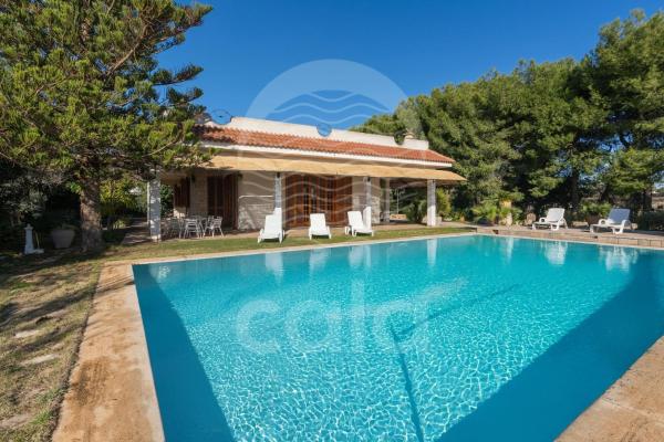 Villa Lume - Piscina Privata - by Cala Salento, Забронировать  Отели Порто-Чезарео с парковкой, Парковка