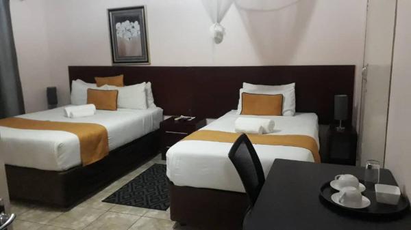 Plateau Guest House, 预订  卡萨内 Chobe