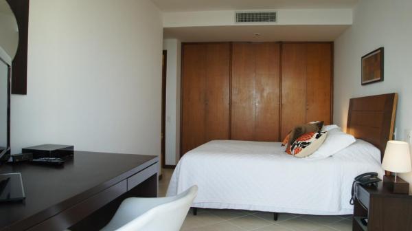 Country Residence Service 302, Забронировать  Отели штата Рио-де-Жанейро с парковкой, Парковка