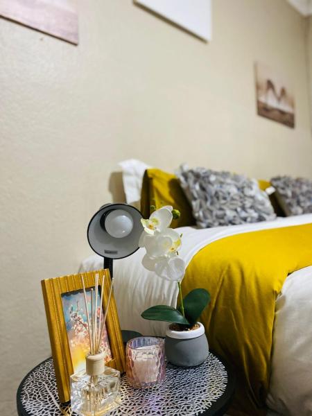 Imizamo Accommodation, Забронировать  Отели Кейптауна с парковкой, Парковка