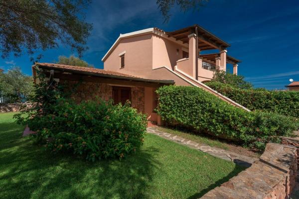 San Teodoro Apartments