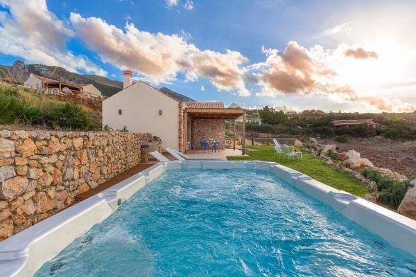 Villa Ancora Cala Bianca, Забронировать  Отели Кастелламмаре-дель-Гольфо с бассейном, Бассейн