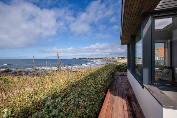 Villa unique face océan et plage de la govelle, Забронировать  Отели Loire-Atlantique с парковкой, Парковка