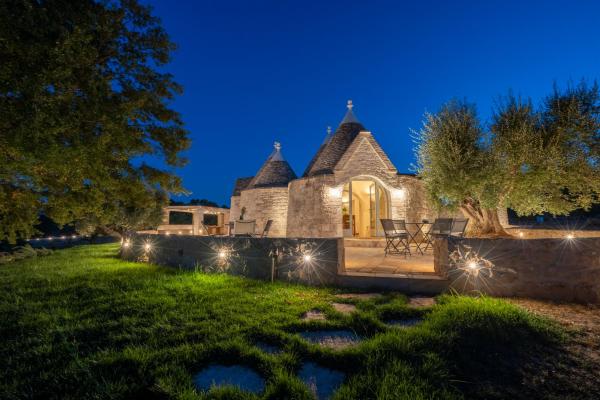 Trullo Gigli by Villa Experiences Puglia, Забронировать  Остуни Долина Итрии