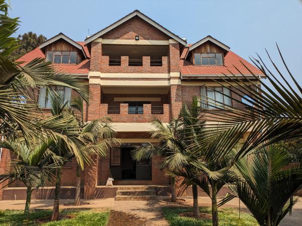 Lotus House Harare, Забронировать  Хараре Зимбабве