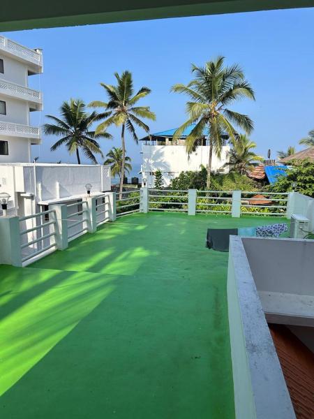 Rock View Palace Lighthouse Beach Resort, Забронировать  Тривандрам штат Керала