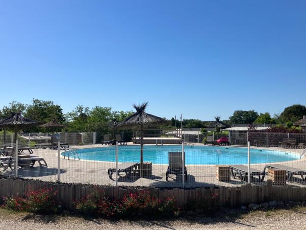 Camping Carrefour de l\Ardèche, Забронировать  Сен-Ремез Ardèche