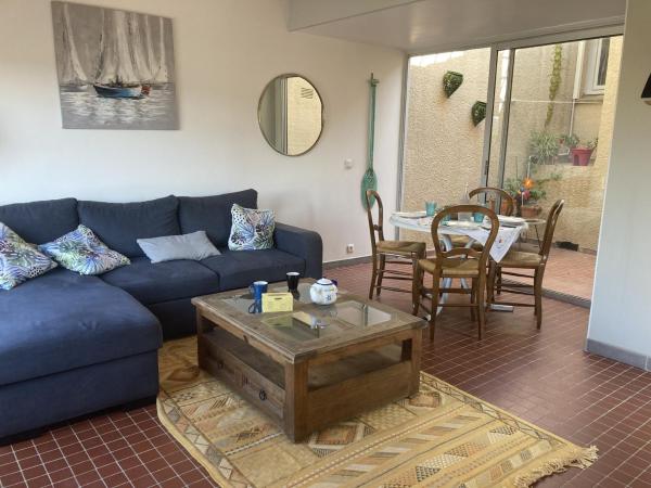 Villa 6 pers avec Piscine, Accès direct Plage & Proximité Commerces à Gruissan - FR-1-796-69, Забронировать  Грюиссан Корбьер
