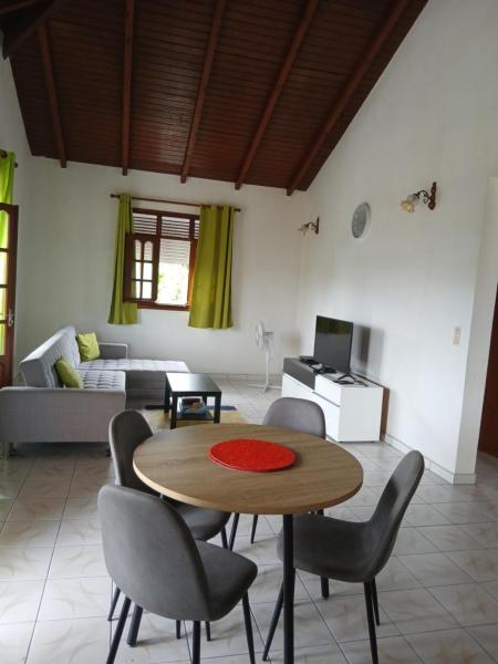 Villa Bella, Calme tropical, plage à 5 min en voiture, Забронировать  Сент-Анн Grande-Terre