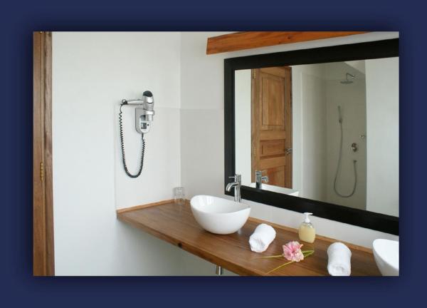 L'Hirondelle Self Catering Guest House