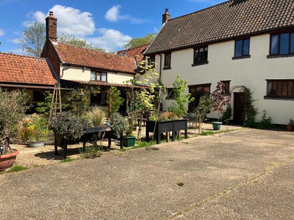 Valley Farmhouse, Westhall