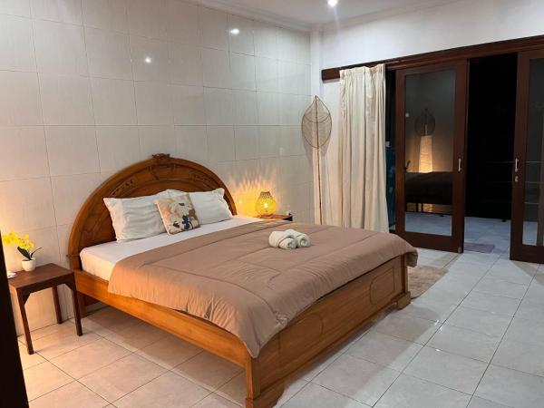Yana Guest House Canggu, Забронировать  Чангу Бадунг