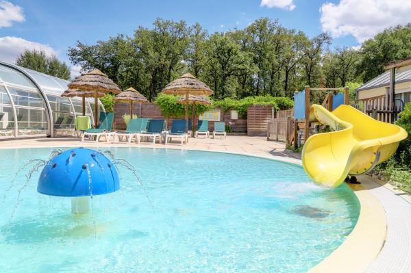 Camping La Mignardière, Забронировать  Отели Балан-Мире с бассейном, Бассейн