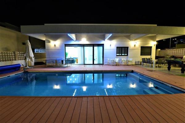 Villa Venice, Забронировать  Отели Эйлата с парковкой, рядом с Дельфиний риф, Парковка