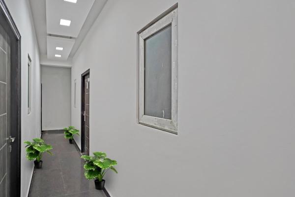Signature Hotel Noida-62, Забронировать Отель Нойда штат Уттар-Прадеш
