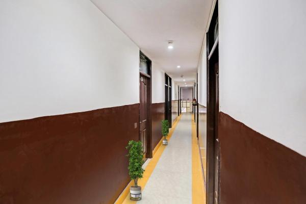 Hotel O SS Paradise, Забронировать Отель Нью-Дели Национальный столичный округ Дели