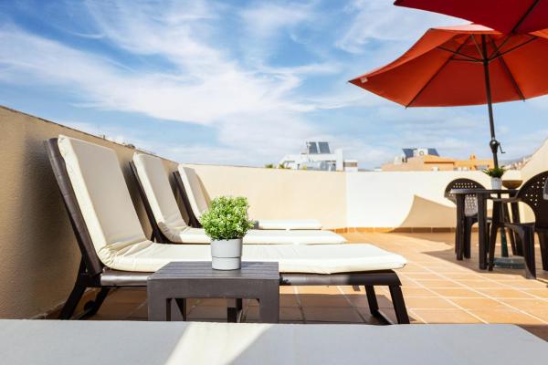 Holidays2Malaga Montesa 700m from the beach Rooftop terrace, Забронировать  Малага - центр Малага