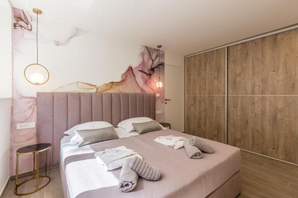 Diamond Luxury Rooms, Забронировать  Сплит Сплитско-Далматинская жупания, рядом с People's Square - Pjaca