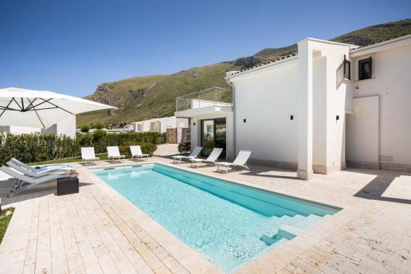 Grande Villa privata con piscina a Scopello, Забронировать  Отели Кастелламмаре-дель-Гольфо с парковкой, Парковка