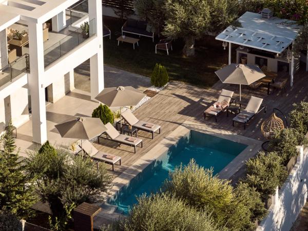 Solis Ortus Villa, a Sublime Sanctuary with Pool, By ThinkVilla, Забронировать  Закинтос Закинф