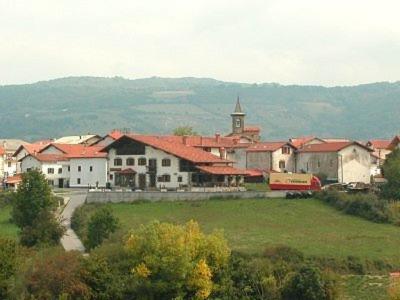 MAITETXU HABITACION, Забронировать  Вискаррет-Герендиайн Navarre Pyrenees