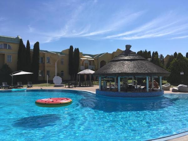 Mediterran Apartman with Pool, Забронировать  Шиофок Шомодь