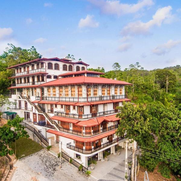 GRAND HIGHWAY RESORT, Забронировать  Отели Округа Галле с парковкой, Парковка