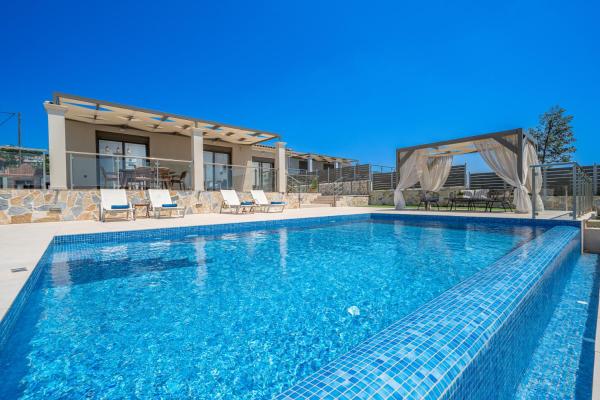 Marianna Villas - Aria, Забронировать  Отели Аргостолион с парковкой, Парковка