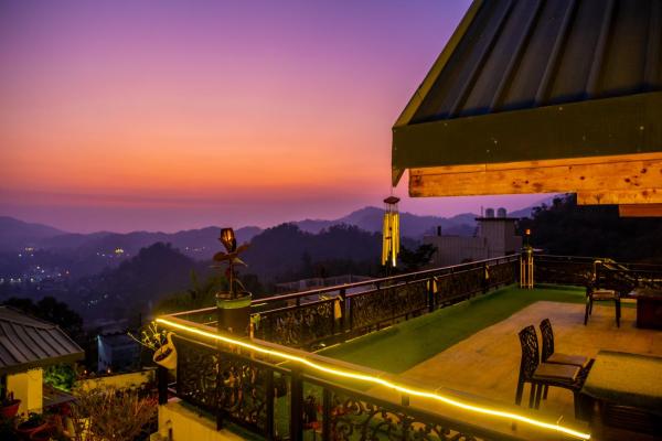 The Bougainvillea Retreat - A Luxury Private Pool Villa in Dehradun, Забронировать  Дехрадун Уттаракханд