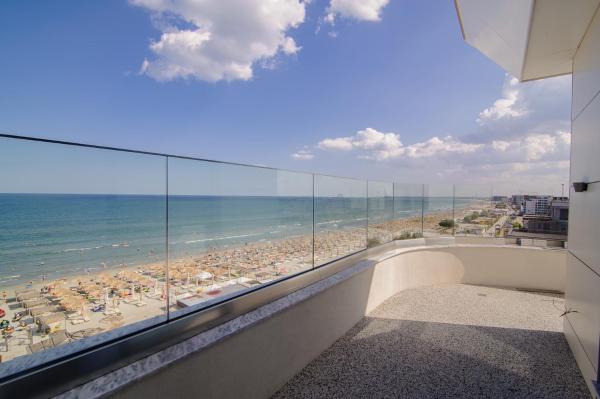 Stefan Building Mamaia Nord