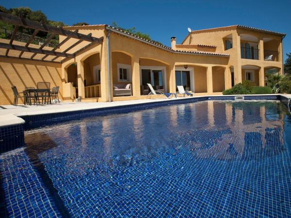 Roquebrun Villa with Pool, Забронировать  Рокебрен Hérault