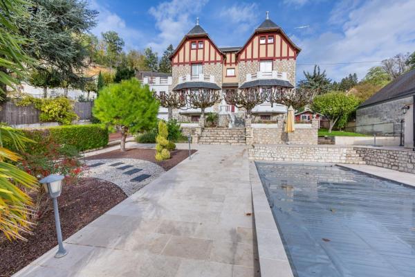 Villa élégante à Bourré + piscine, Забронировать  Бурр Loir-et-Cher