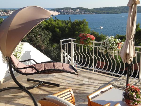 Trogir Yellow House, Забронировать  Трогир Ciovo Island