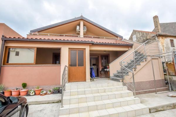Apartments Ornella, Забронировать  Отели в центре Пашман, в центре