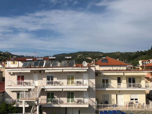 Irida Apartments, Забронировать Апартаменты/квартира Апартаменты Неа-Скиони, Апартаменты/квартира