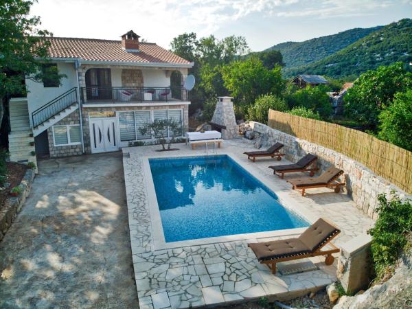 Villa Nada, Забронировать  Отели Неум с бассейном, Бассейн