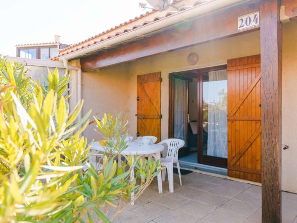Villa 3 pièces avec piscine, terrasse et parking privé - 4 personnes, animaux acceptés - FR-1-409-20, Забронировать  Грюиссан Корбьер