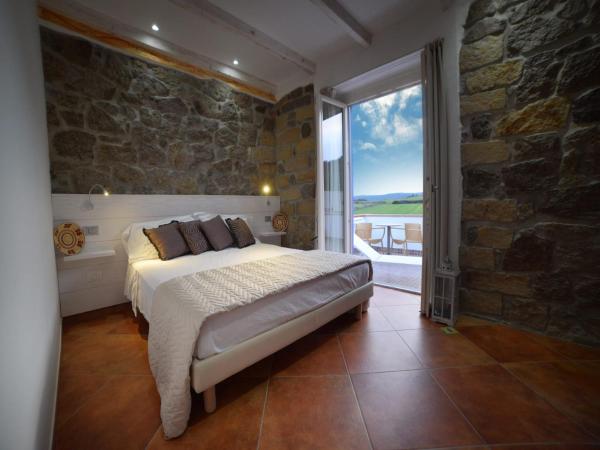 B&B La Roccia DellElefante, Забронировать  Кастельсардо Коста-Парадизо