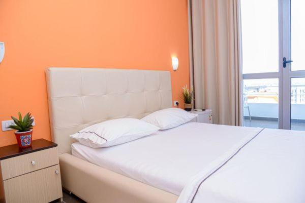 Hotel Aurora, Забронировать  Влёра Область Влёра