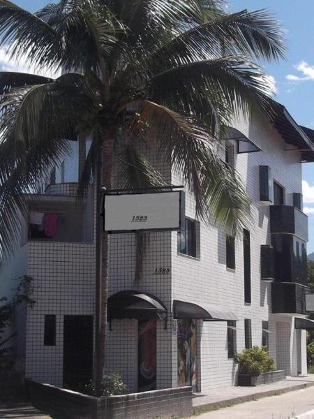 FM Apartamentos Ubatuba, Забронировать  Отели Убатуба с парковкой, Парковка