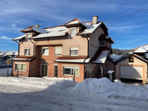 Apartmani Kokotović, Забронировать  Отели Пале с парковкой, Парковка