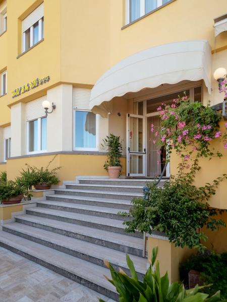 Hotel de la Ville, Забронировать  Сенигаллия Побережье Марке