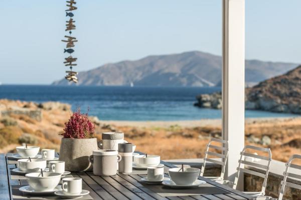 Eneos Kythnos Beach Villas-Elegant and Comfort Villas, Забронировать  Отели Kythnos с парковкой, Парковка