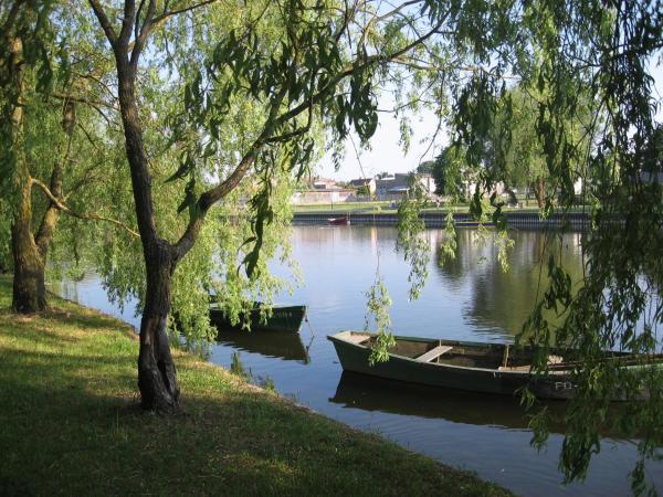 Pokoje i domki nad Kanałem Bystrym, Забронировать  Августов Suwalki Lake District