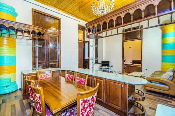 3 bedrooms Street Nizami-Khagani, Забронировать  Баку Азербайджан