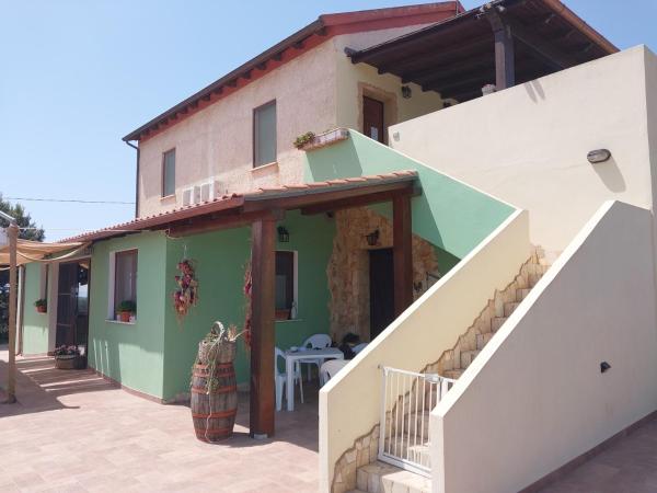 Fattoria La Traccia, Забронировать  Фертилия Sardinia North