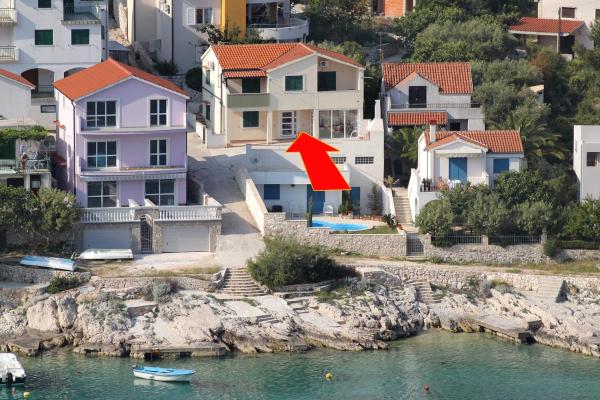 Apartments by the sea Bilo, Primosten - 8364, Забронировать  Примоштен 