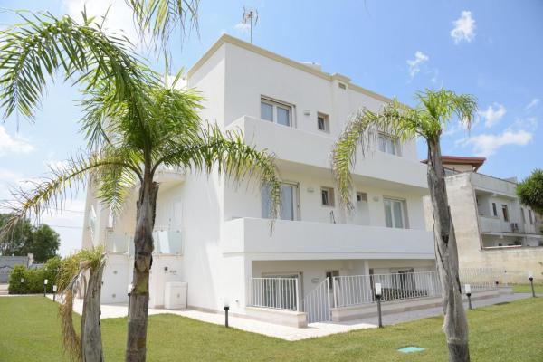 Casa La Strea - Vivi Salento, Забронировать  Отели Порто-Чезарео с парковкой, Парковка