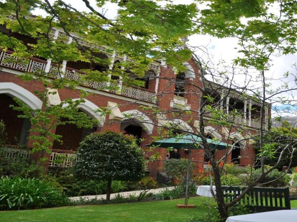 The Old Priory, Забронировать  Бичуэрт Victorian High Country, рядом с Beechworth Gaol Unlocked
