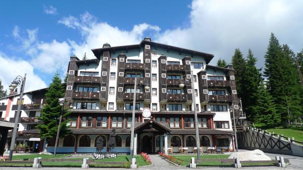 RTA Hotel Catturani, Забронировать  Мадонна-ди-Кампильо Трентино-Альто-Адидже